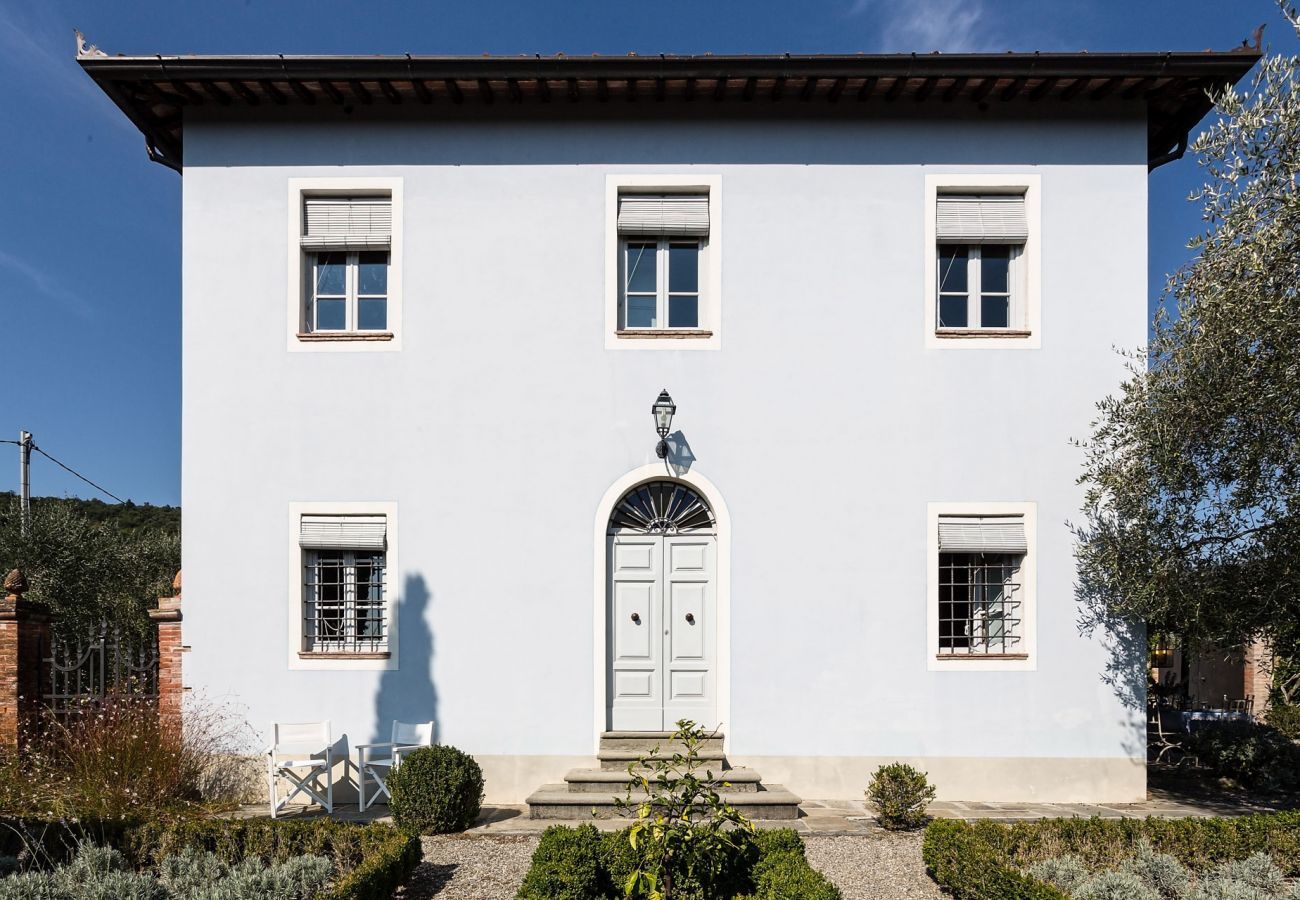 Villa in Lucca - VILLA QUERCIABELLA: Charm, Style and Pool on the Hills of Lucca