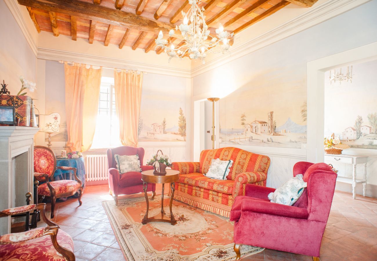 Villa in Lucca - VILLA QUERCIABELLA: Charm, Style and Pool on the Hills of Lucca