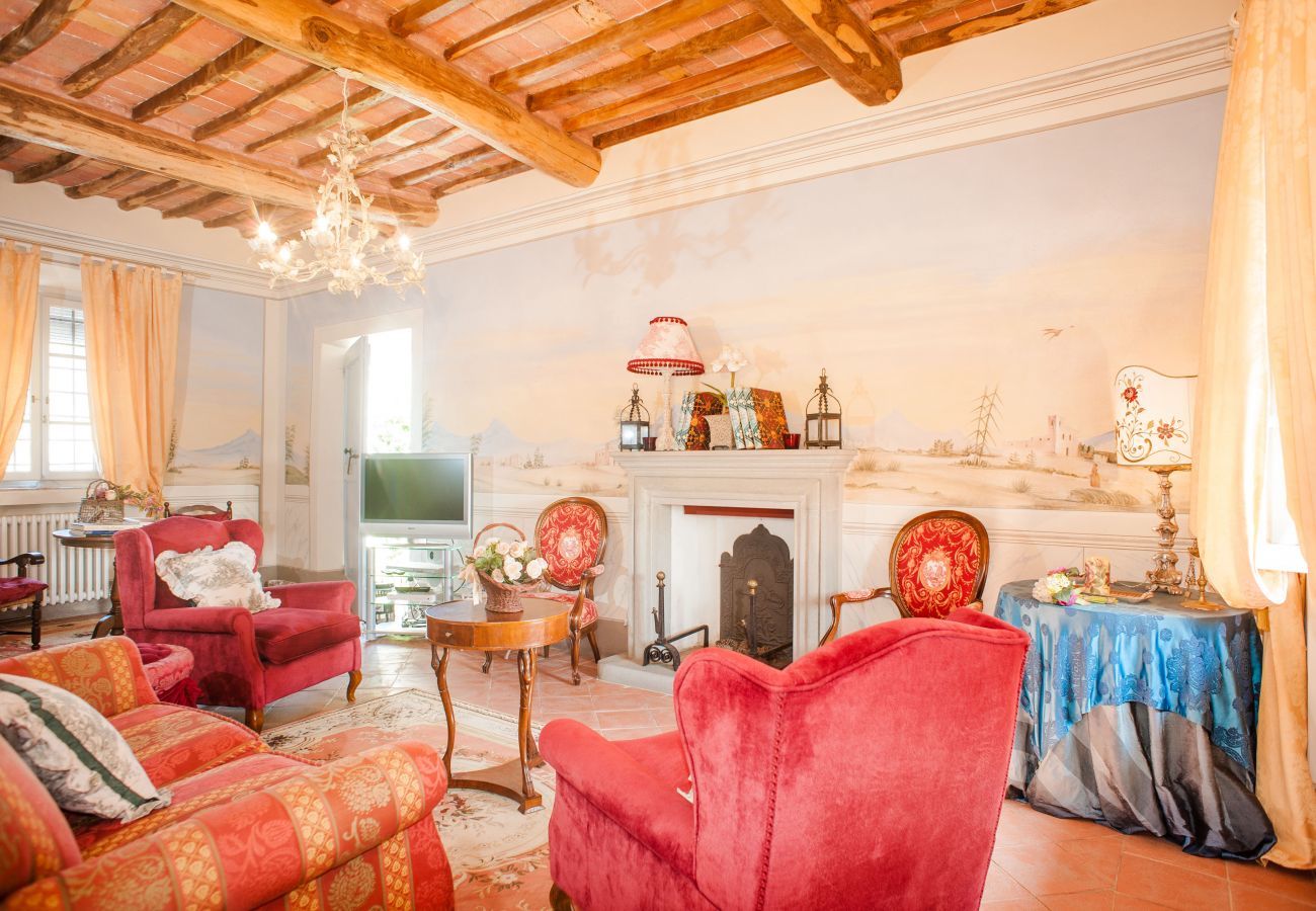Villa in Lucca - VILLA QUERCIABELLA: Charm, Style and Pool on the Hills of Lucca