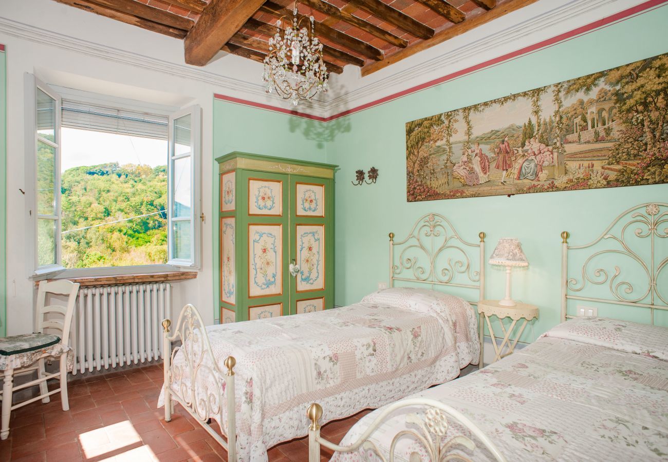 Villa in Lucca - VILLA QUERCIABELLA: Charm, Style and Pool on the Hills of Lucca