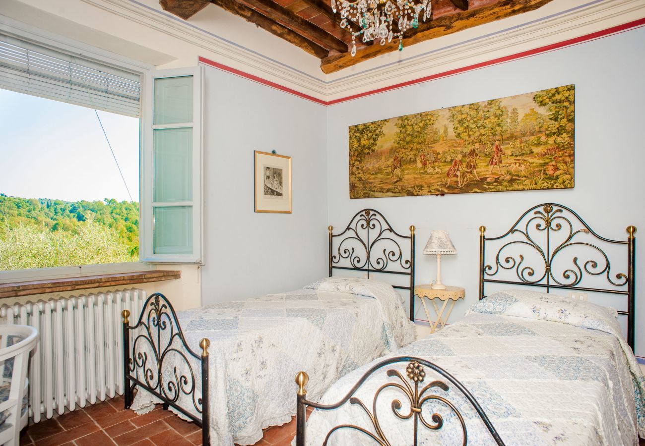Villa in Lucca - VILLA QUERCIABELLA: Charm, Style and Pool on the Hills of Lucca