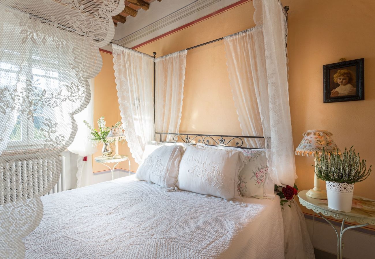 Villa in Lucca - VILLA QUERCIABELLA: Charm, Style and Pool on the Hills of Lucca