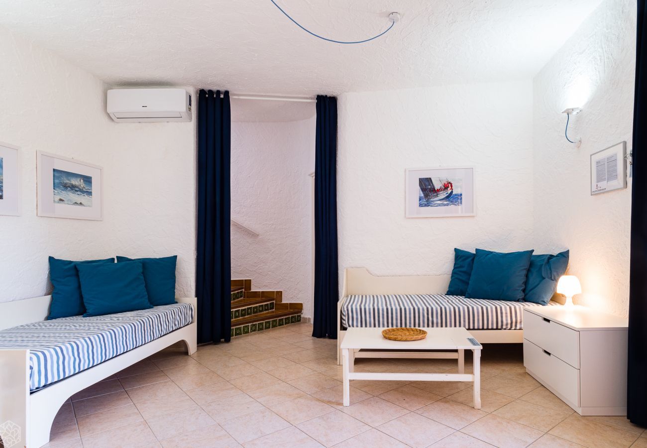 Ferienwohnung in Baia Sardinia - Rotonda Cottage 34 - moderne Wohnung mit Pool in Baja Sardinia