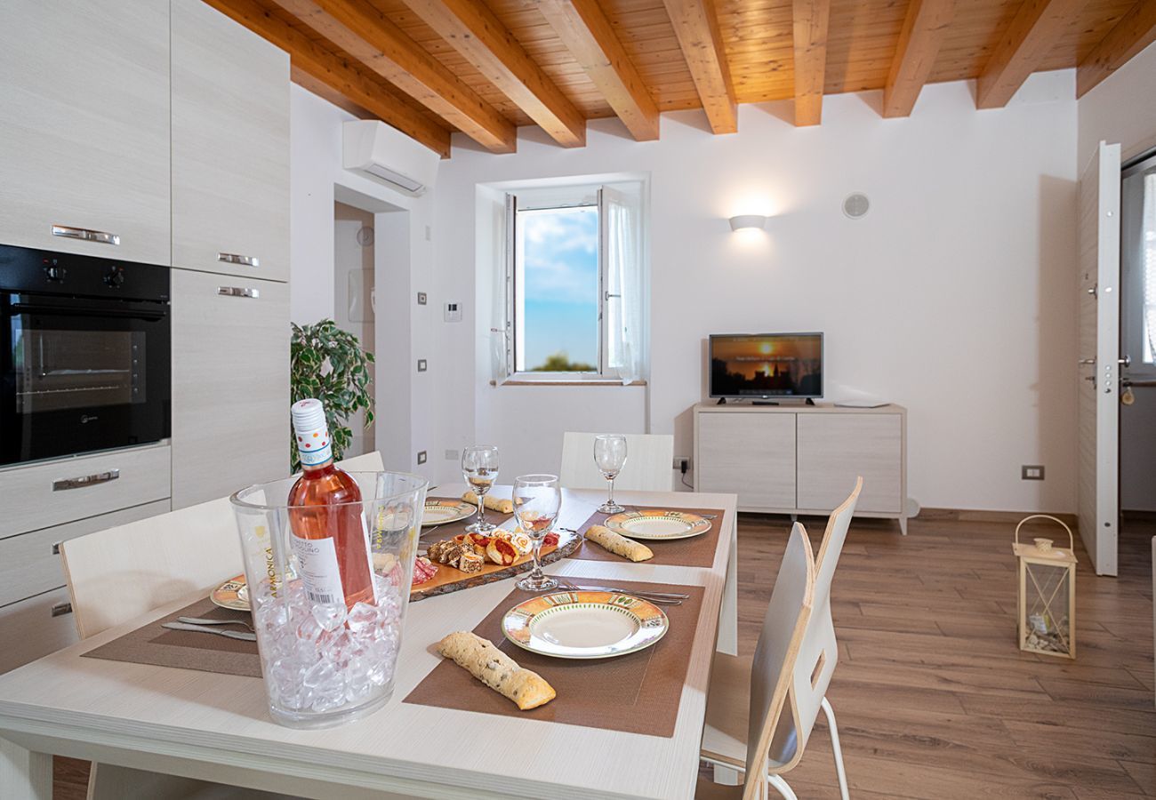 Ferienhaus in Bardolino - Regarda - romantisches Rustico Casa Rossa 1 mit WLan, Klimaanlage