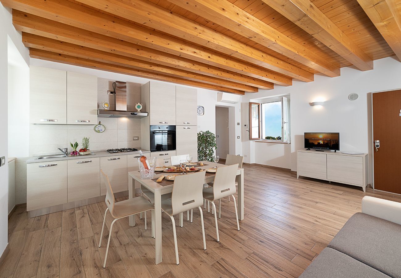 Ferienhaus in Bardolino - Regarda - romantisches Rustico Casa Rossa 1 mit WLan, Klimaanlage