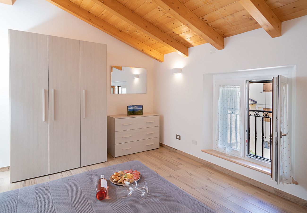 Ferienhaus in Bardolino - Regarda - romantisches Rustico Casa Rossa 2 mit Wlan und Klimaanlage