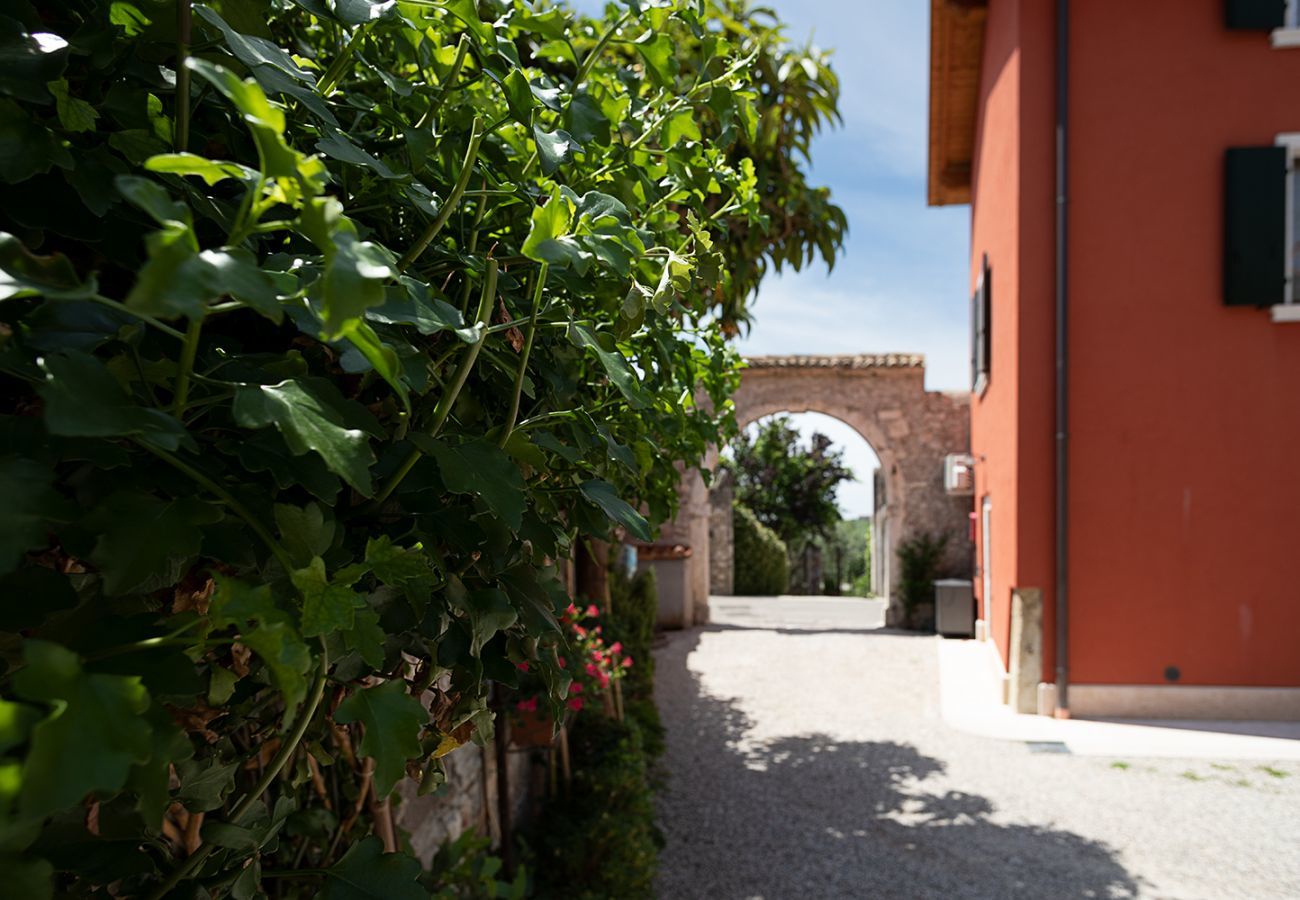 Ferienhaus in Bardolino - Regarda - romantisches Rustico Casa Rossa 2 mit Wlan und Klimaanlage