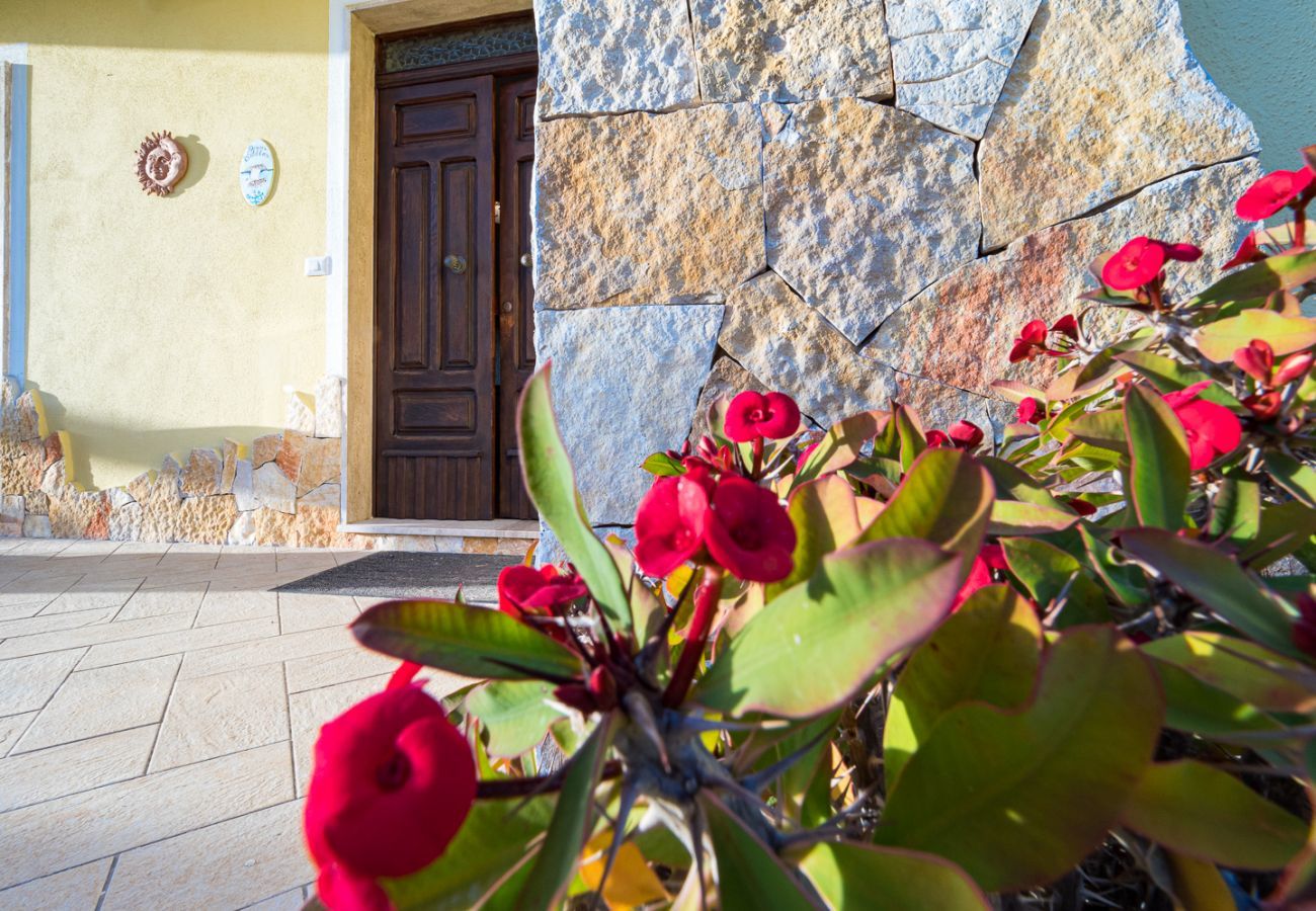 Chalet in Olbia - Domus Tilibbas - Einzelvilla, Suiten mit 3 Schlafzimmern