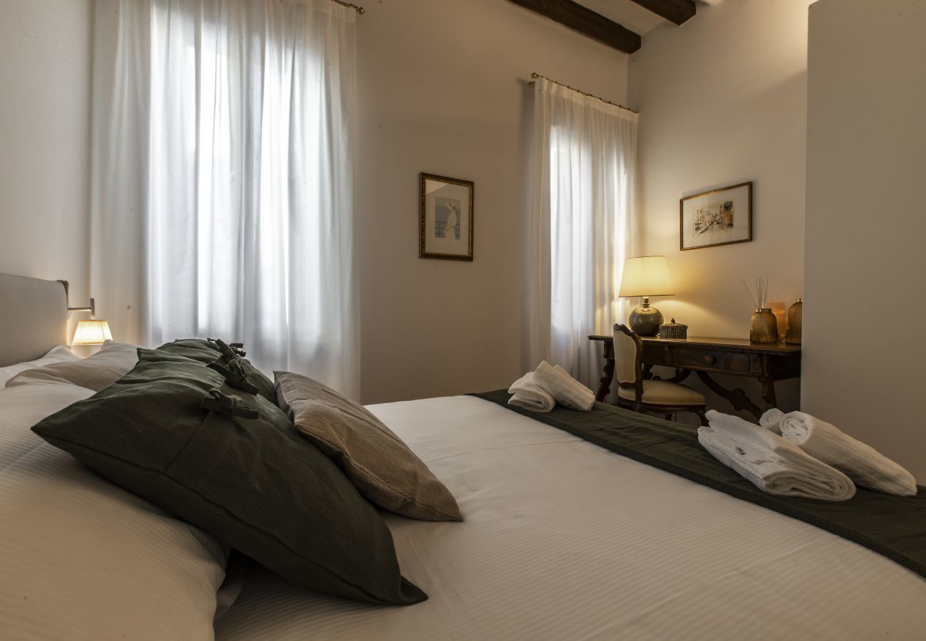 Ferienwohnung in Venedig - Ca' Delle Acque Deluxe Apartment R&R