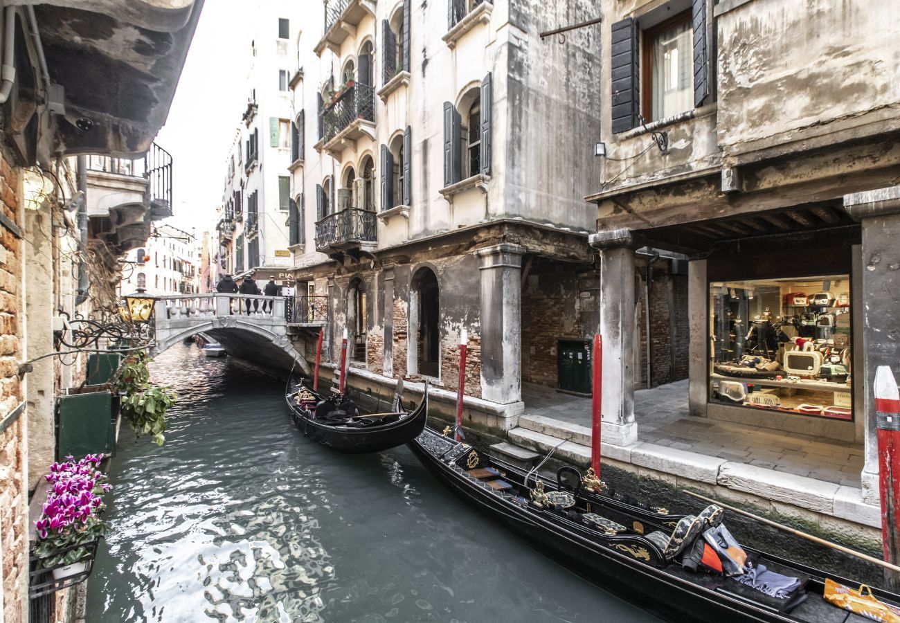 Ferienwohnung in Venedig - Ca' Delle Acque Deluxe Apartment R&R