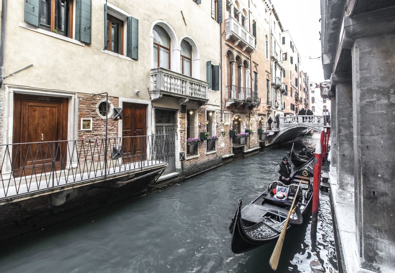 Ferienwohnung in Venedig - Ca' Delle Acque Deluxe Apartment R&R