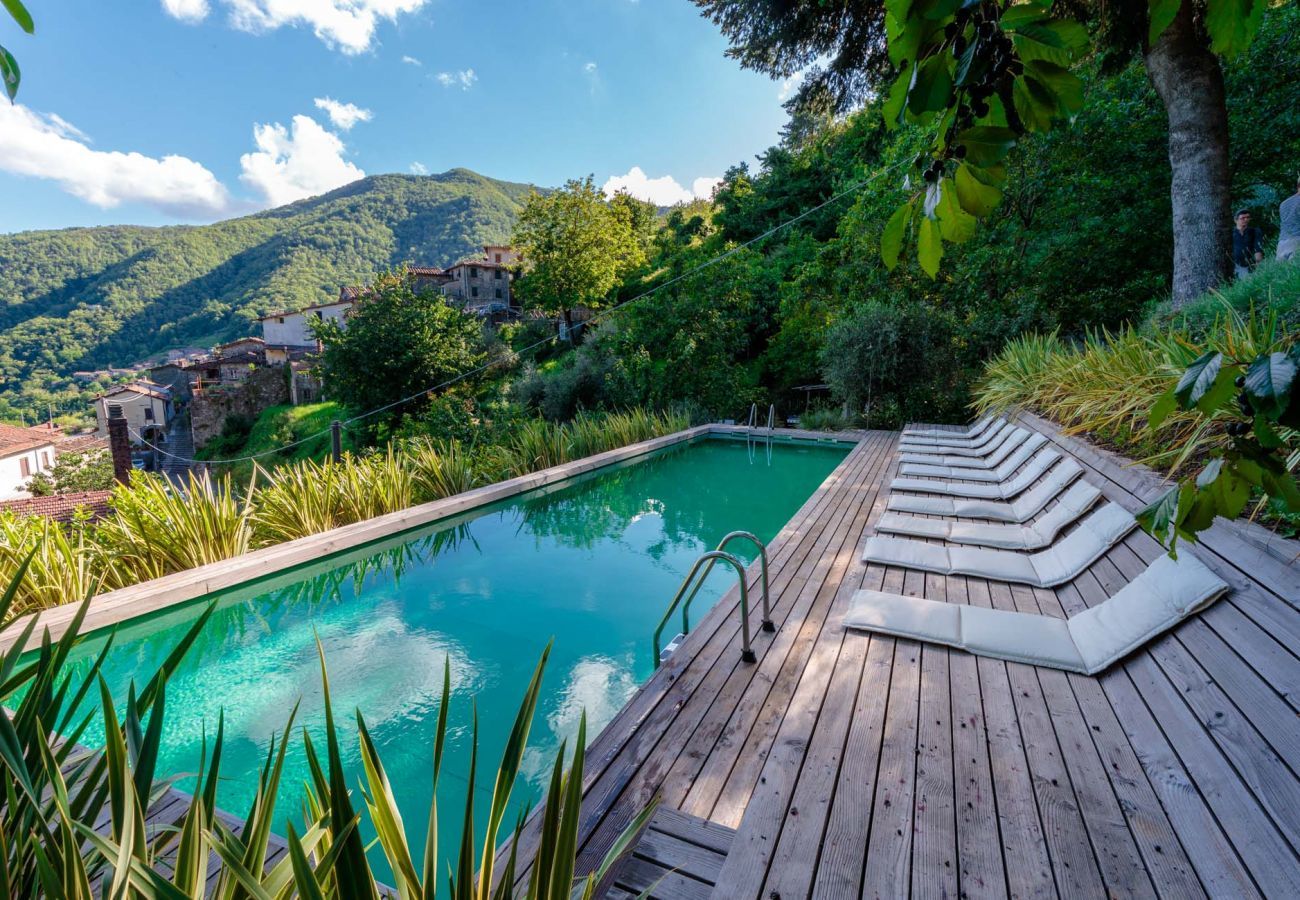 Villa in Pescaglia - PALAZZO GIUSTI: Understated Luxury with a Welcoming Ambience on the Hills of Lucca