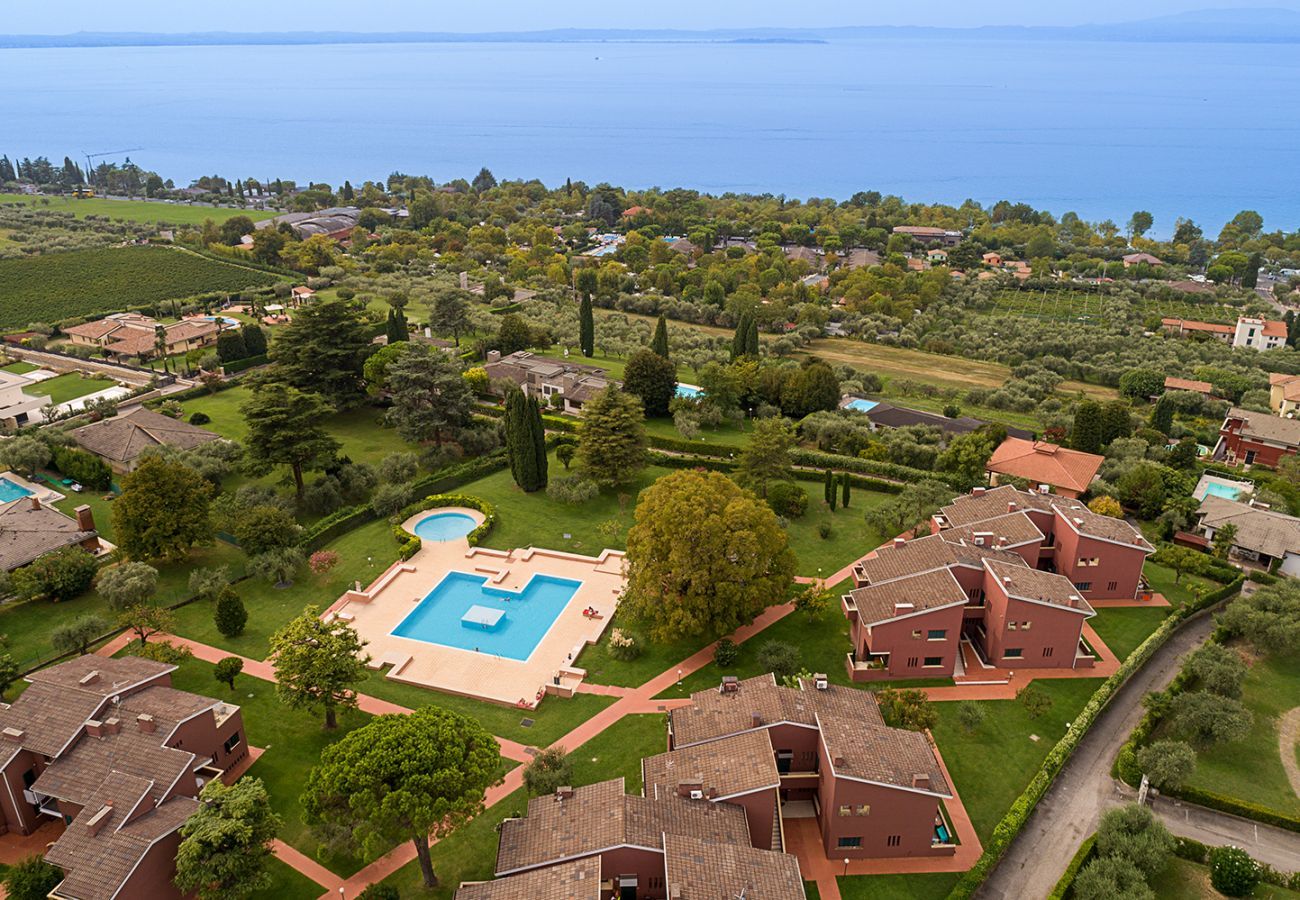 Ferienwohnung in Bardolino - Regarda - Ferienwohnung Blue View 1 mit Pool, Seeblick, Wlan, 1 Schlafzimmer