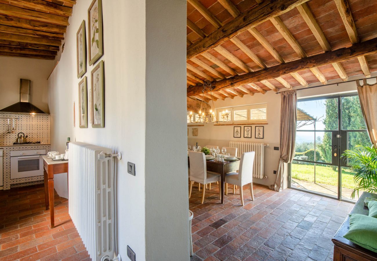 Villa in Capannori - VILLA IL TINAIO Romantic Secluded Farmhouse with Private Pool