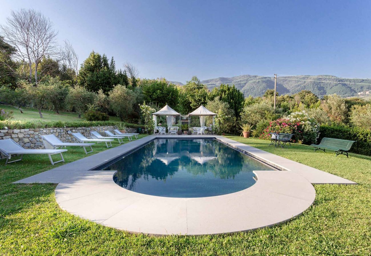 Villa in Capannori - VILLA MARCELLA an Happy Retreat with Magnificent Pool in Marlia by Lucca