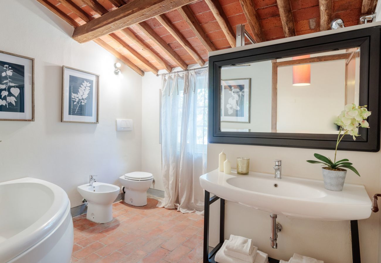 Villa in Montecarlo - Villa Duemani - Pickleball Retreat