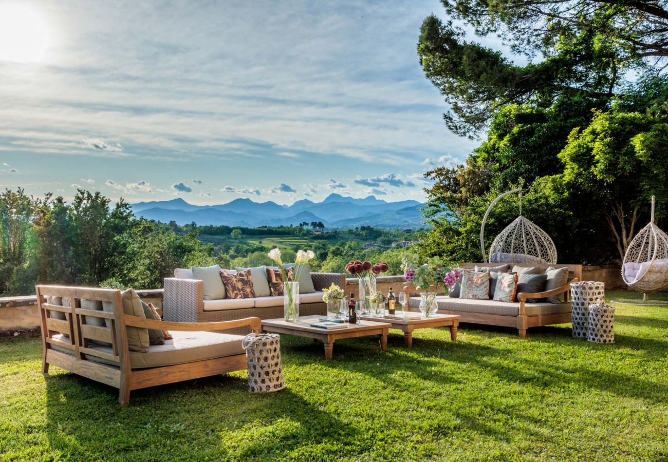 Villa in Montecarlo - Villa Duemani - Pickleball Retreat