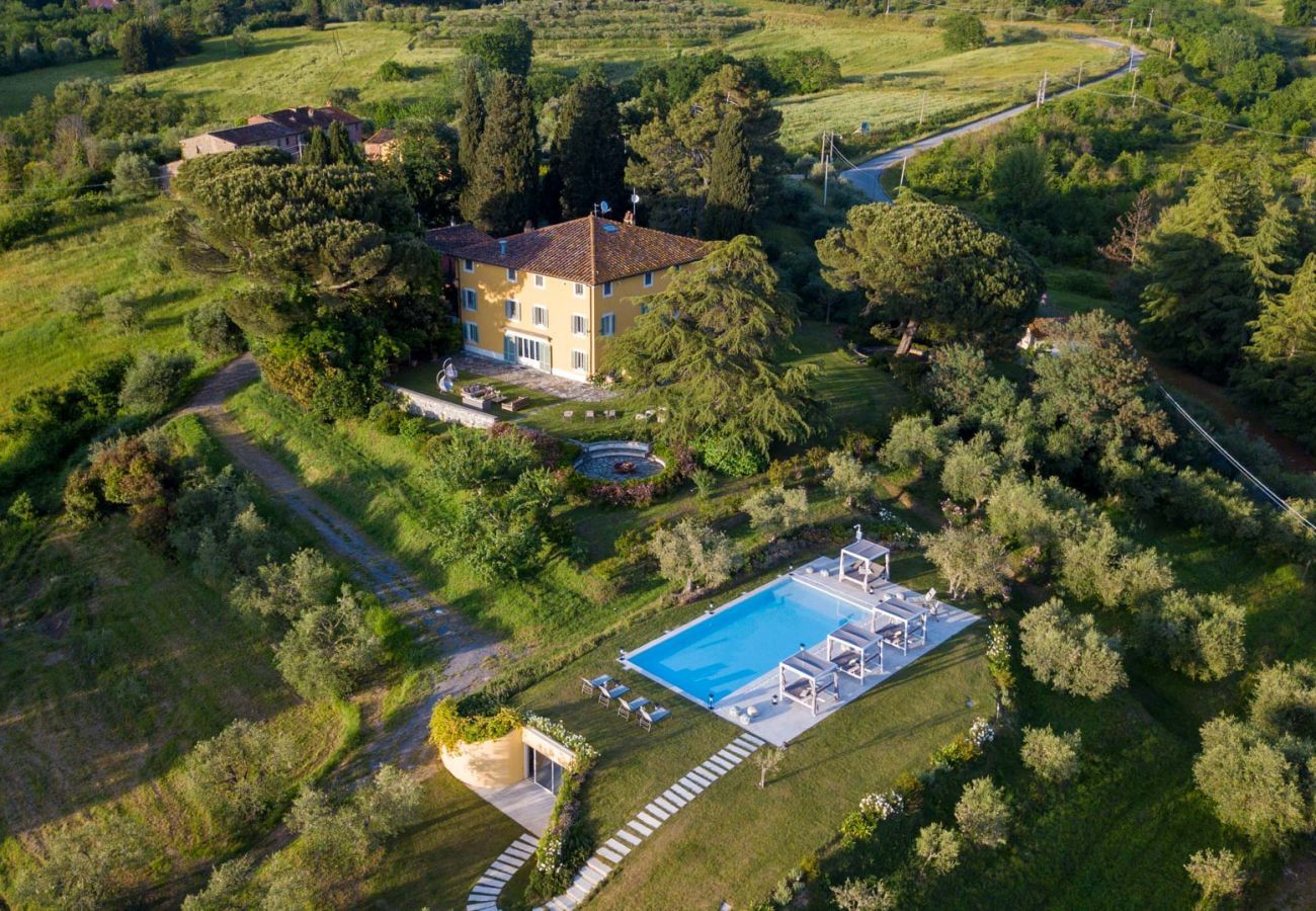 Villa in Montecarlo - LOSE THE WORLD. FIND YOURSELF. VILLA DUEMANI, 11 BEDROOMS, PANORAMIC POOL & SPA