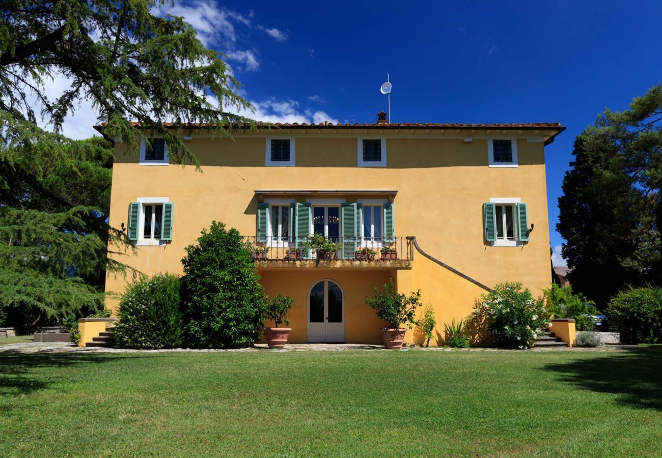 Villa in Montecarlo - Villa Duemani - Pickleball Retreat