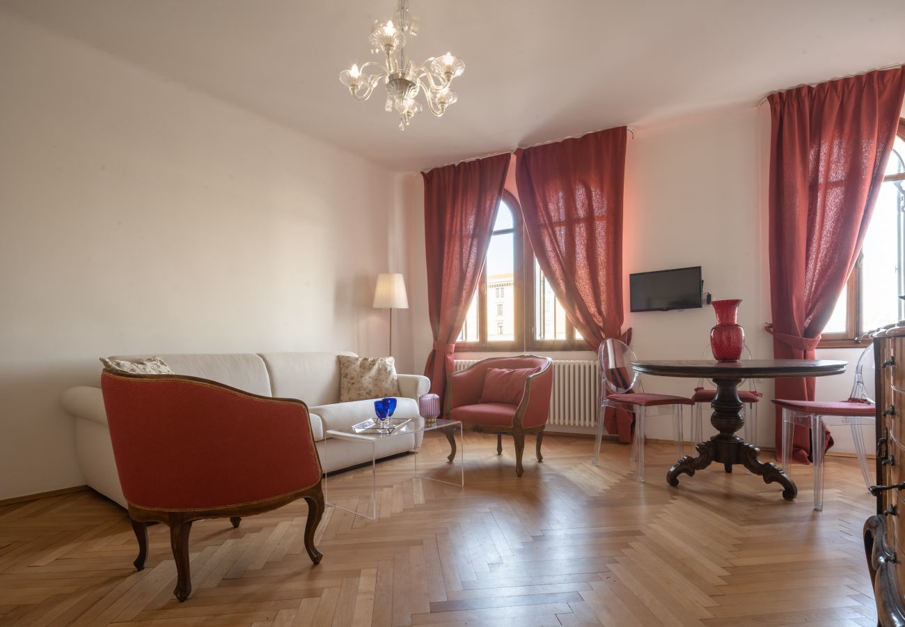 Ferienwohnung in Venedig - Venetian Palace Red Apartment R&R