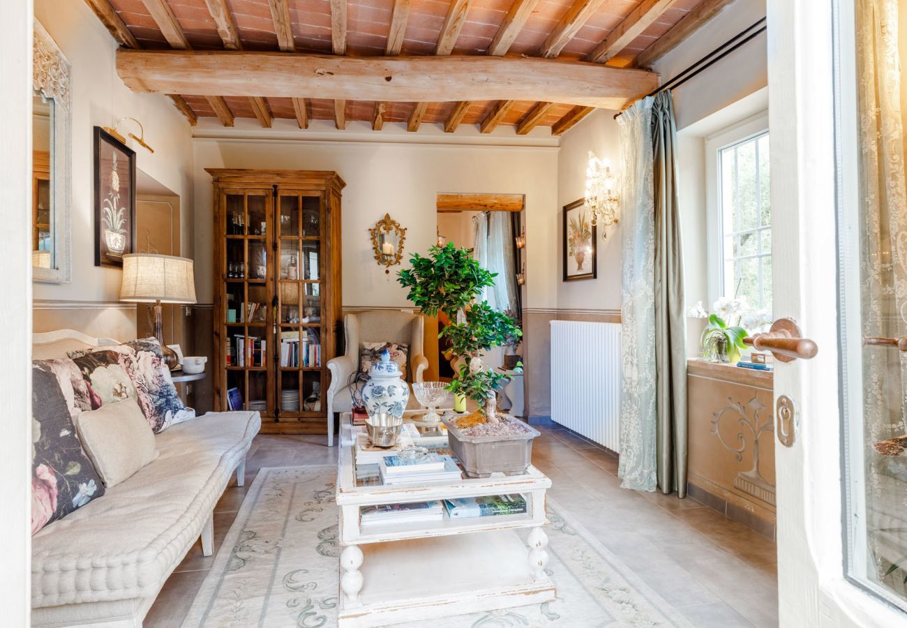 Villa in Montecarlo - VILLA GIANNA, the Secret Interior Designer's Private Retreat with Pool