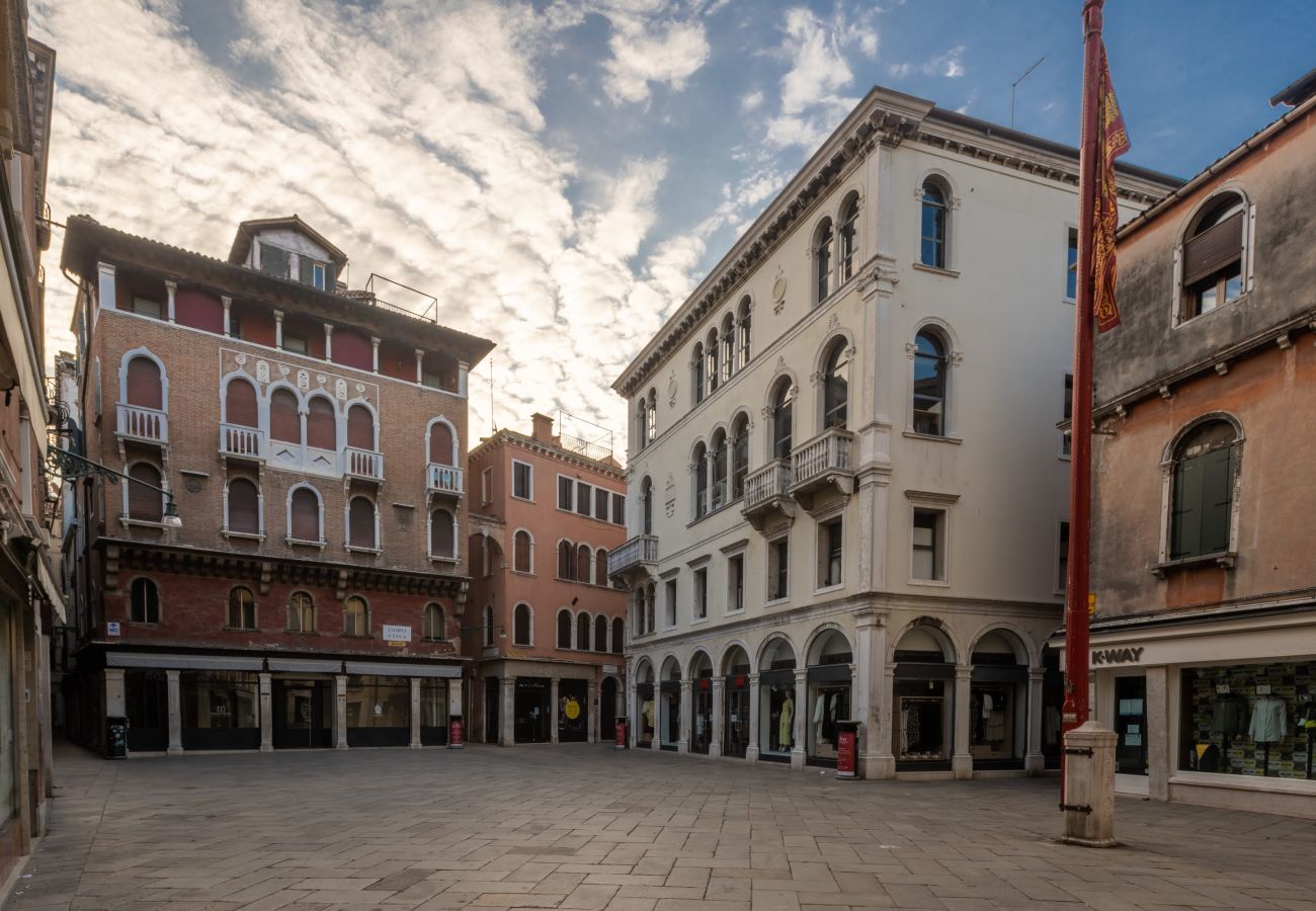 Ferienwohnung in Venedig - Shabby Chic Frezzaria Apartment R&R