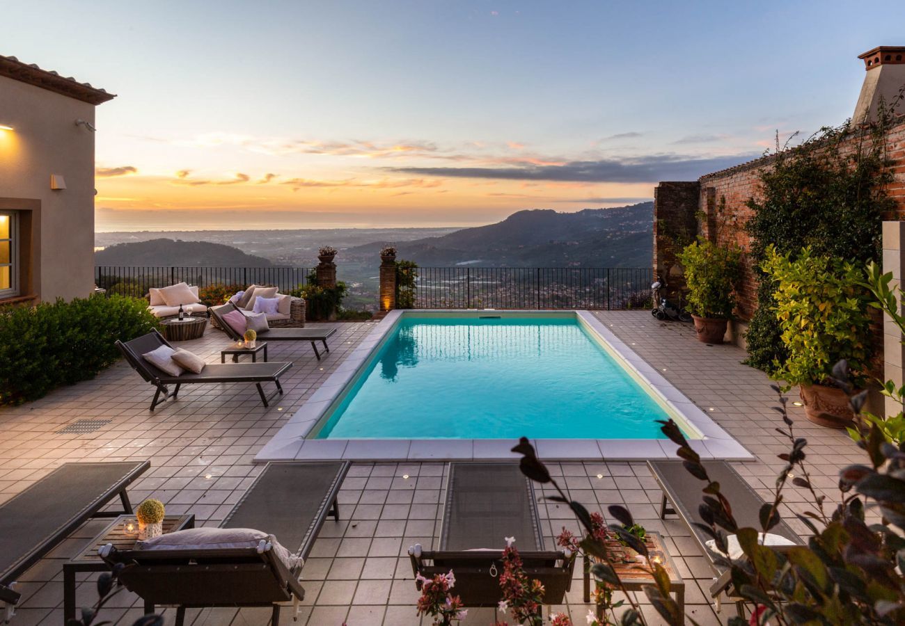 Villa in Pieve a Elici - Villa Riviera: Luxury Villa with Pool and Seaview, close to Forte dei Marmi and Lucca