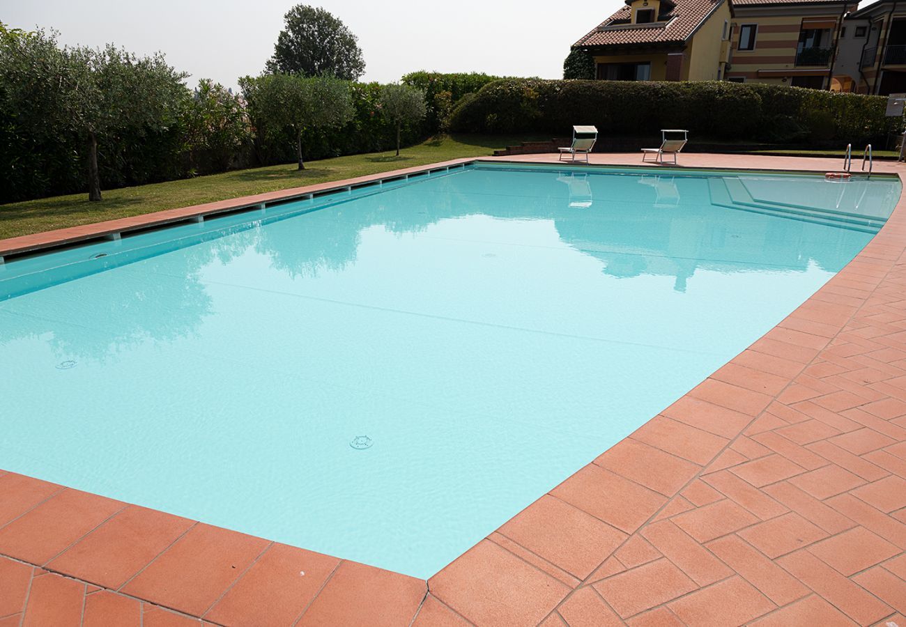 Wohnung in Lazise - Regarda – Wohnung Miralago in Lazise mit privat Garten, Pool, Hund erlaubt