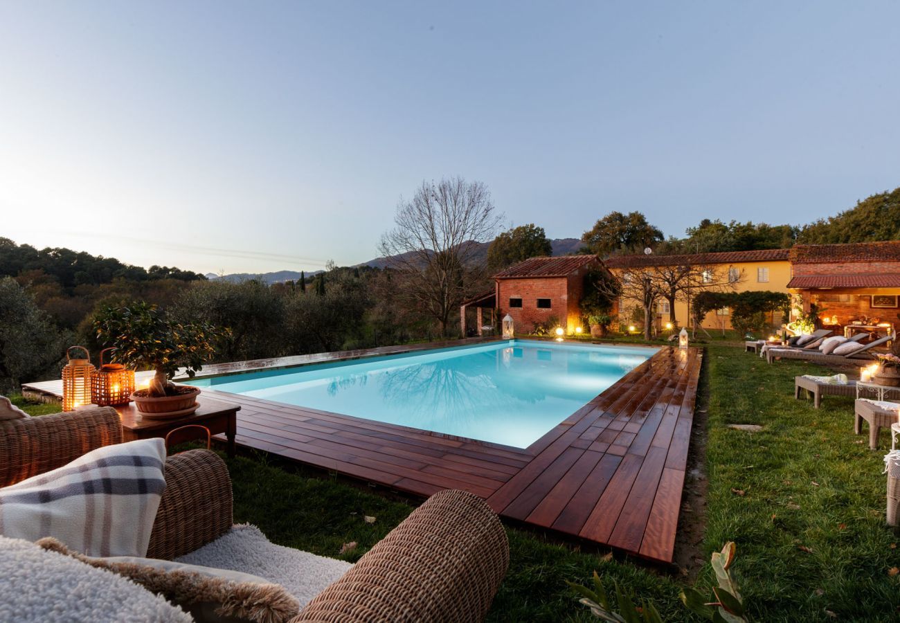 Villa in Capannori - Villa Lorena, a Family Vintage Home with Indoor Pool, Air Conditioning, Outdoor Pool, Fitness Room & Wifi