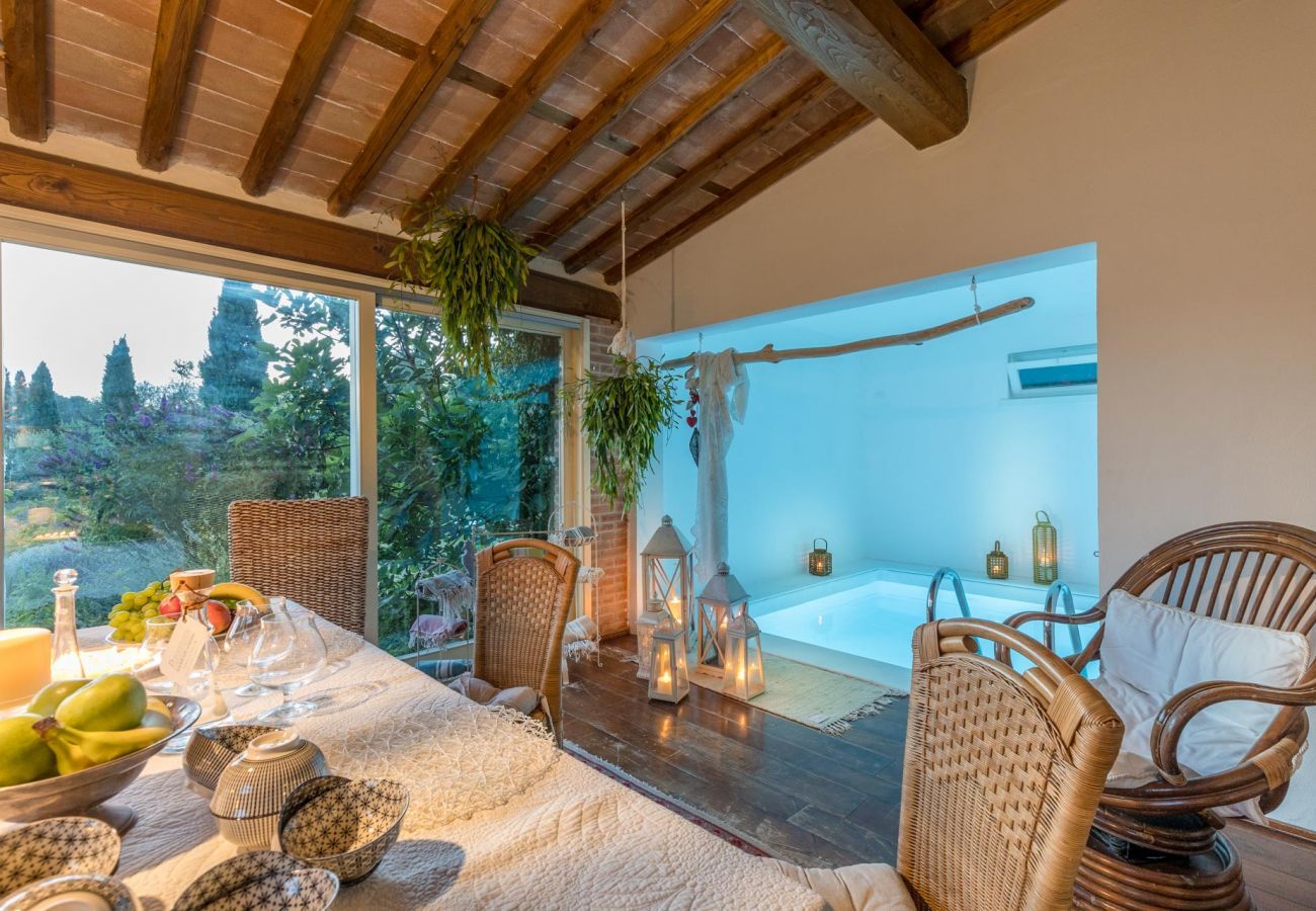 Villa in Capannori - Villa Lorena, a Family Vintage Home with Indoor Pool, Air Conditioning, Outdoor Pool, Fitness Room & Wifi