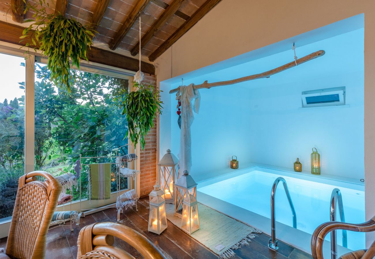 Villa in Capannori - Villa Lorena, a Vintage Family Villa