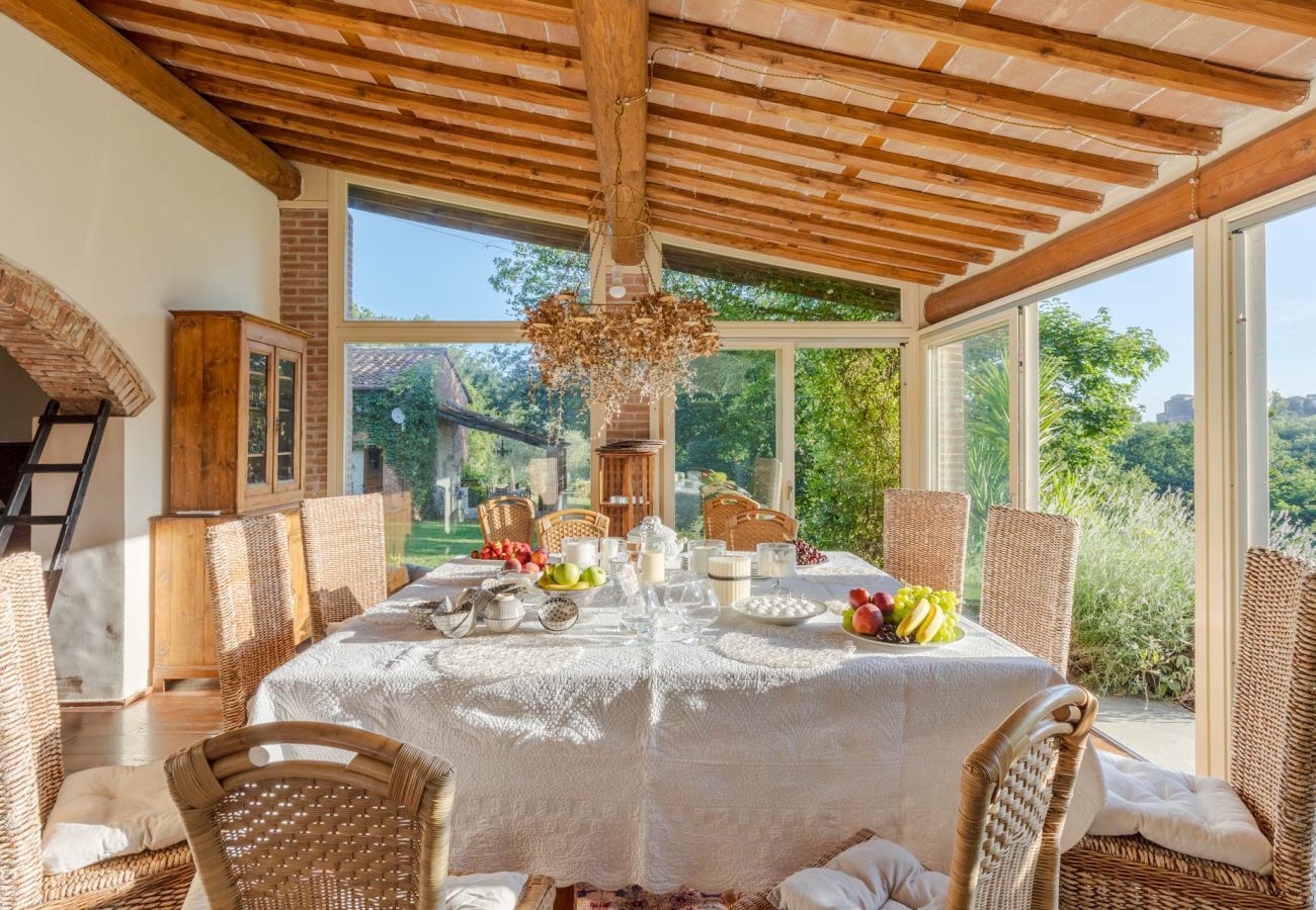 Villa in Capannori - Villa Lorena, a Family Vintage Home with Indoor Pool, Air Conditioning, Outdoor Pool, Fitness Room & Wifi