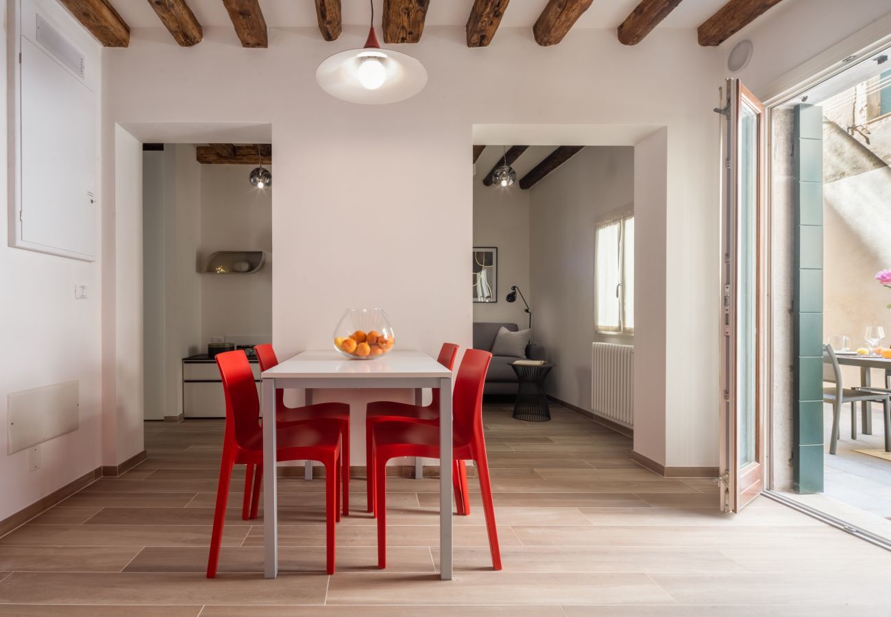 Ferienwohnung in Venedig - San Giacomo Dall'Orio Garden Apartment R&R