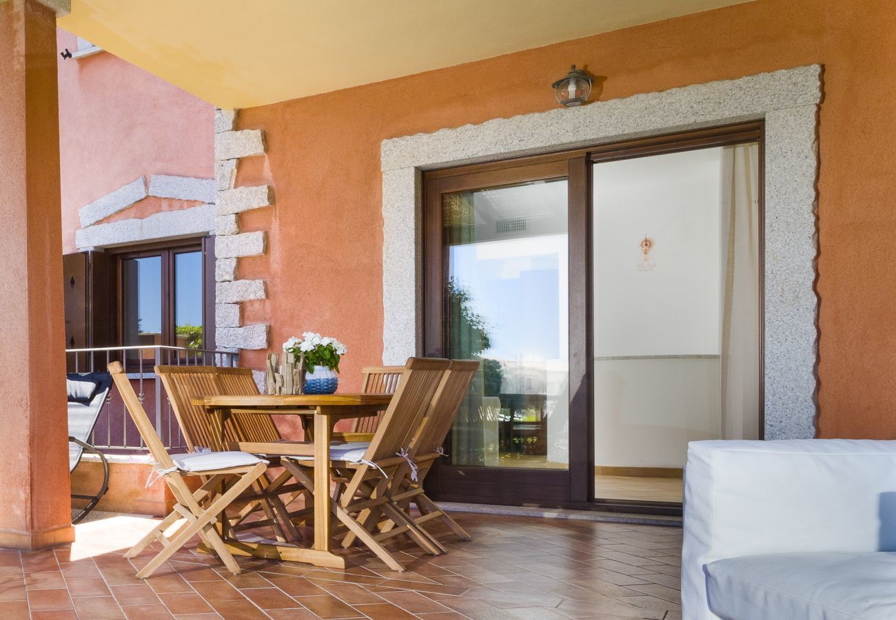 Ferienwohnung in Olbia -  Myrsine 7D - Designwohnung mit Garten, 4min vom Sandstrand entfernt | KLODGE
