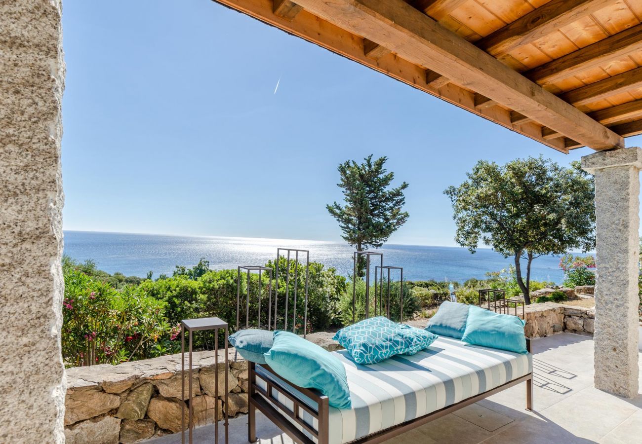 Villa in Ottiolu - VILLA LA BELLA, Luxury Seafront Villa with Panoramic Terrace in Porto Ottiolu, Sardinia