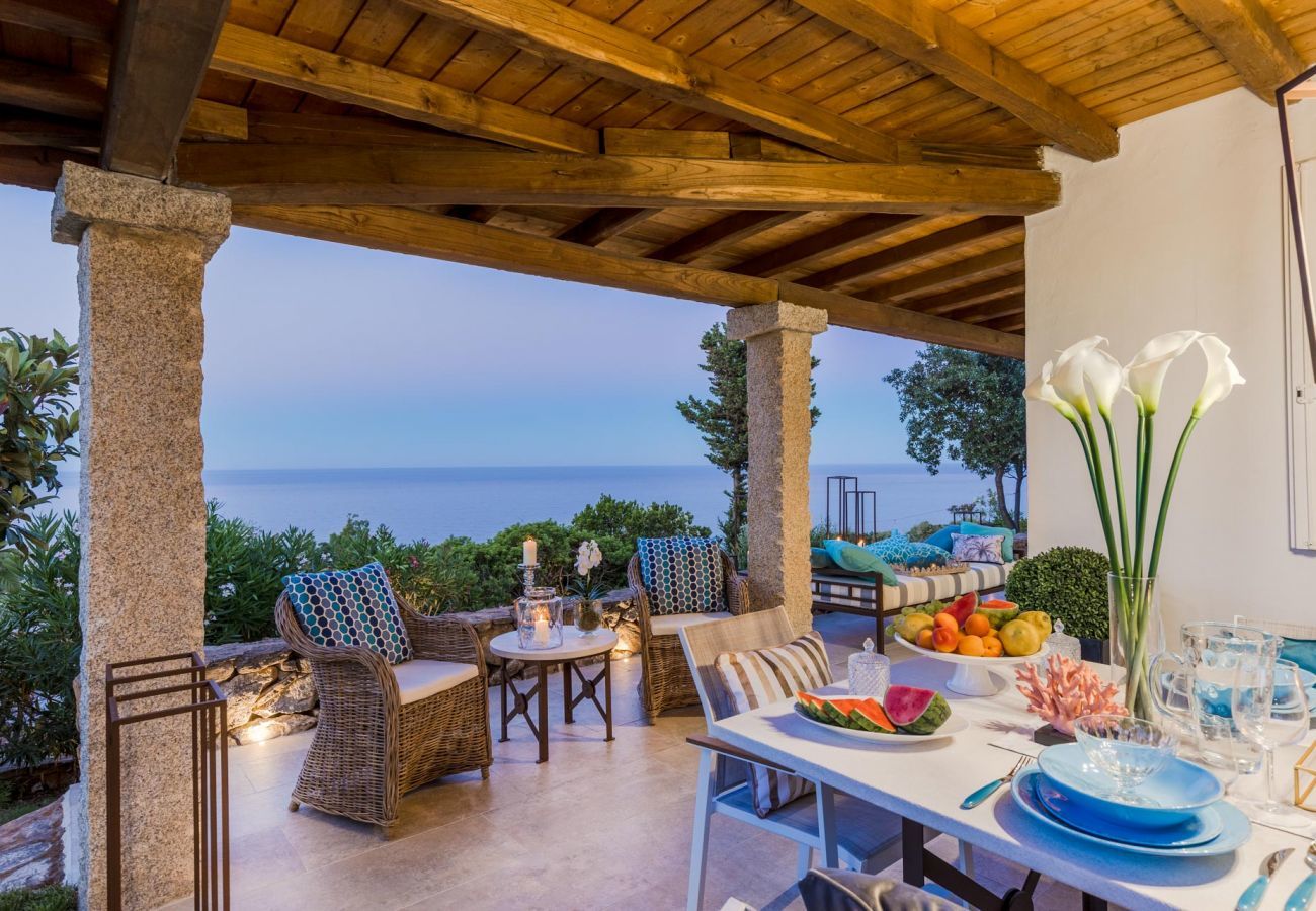 Villa in Ottiolu - VILLA LA BELLA, Luxury Seafront Villa with Panoramic Terrace in Porto Ottiolu, Sardinia