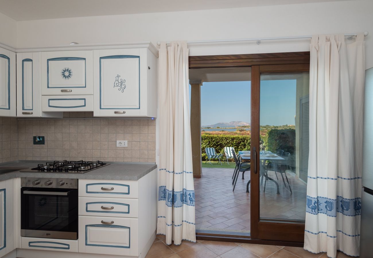 Ferienwohnung in Olbia - Myrsine Stella - moderne Wohnung mit Blick auf die Bucht von Marina Maria | KLODGE