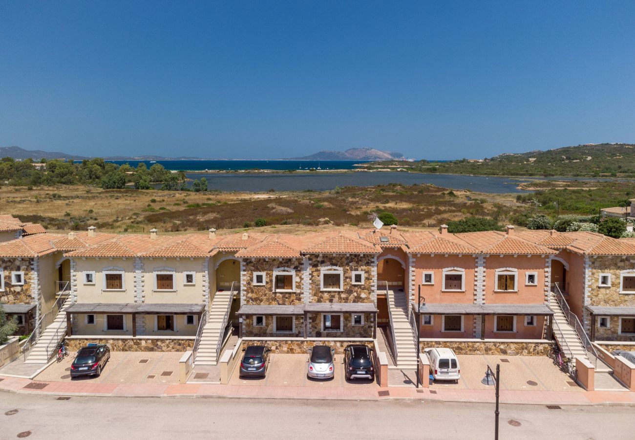 Ferienwohnung in Olbia - Myrsine Stella - moderne Wohnung mit Blick auf die Bucht von Marina Maria | KLODGE