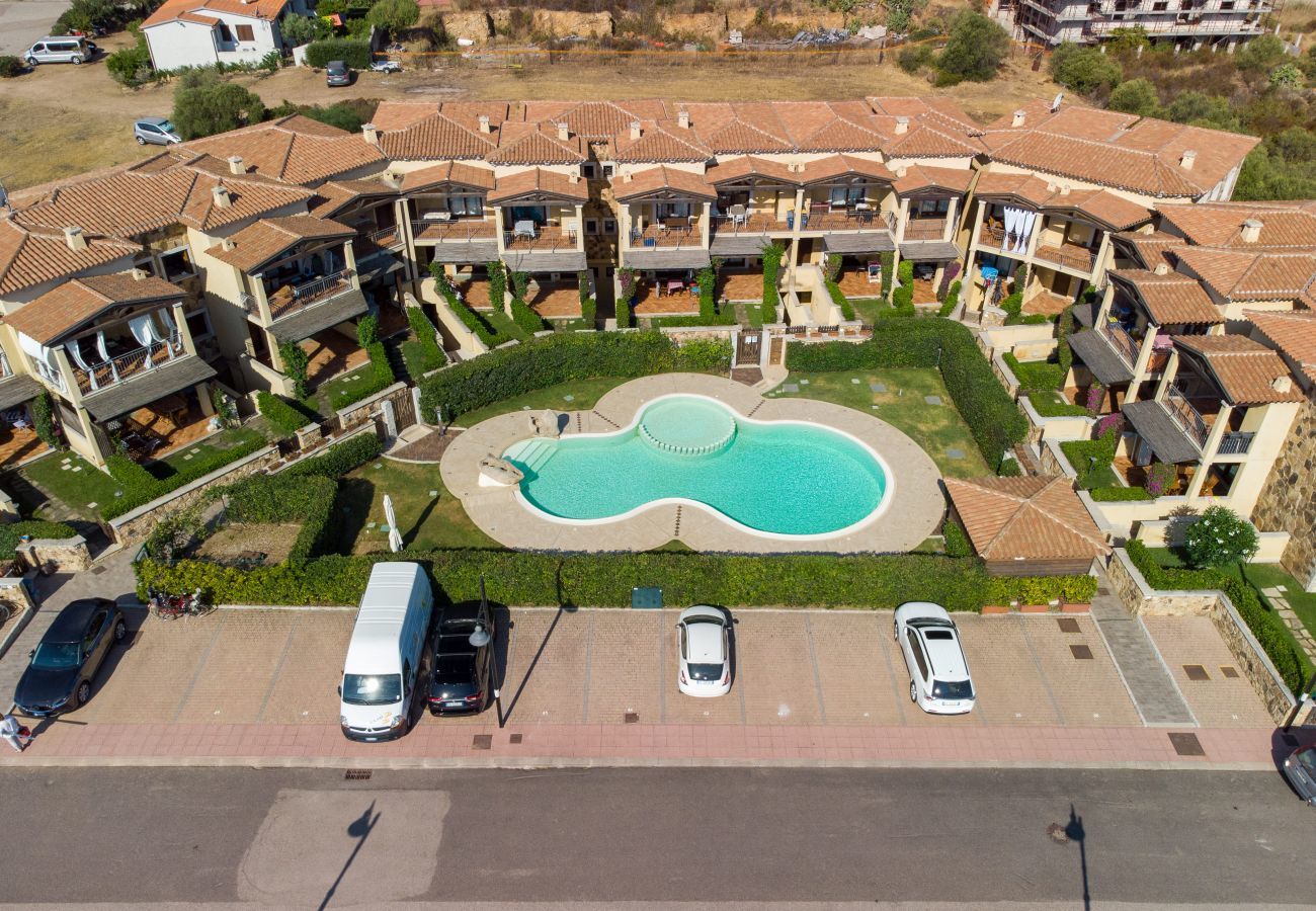 Ferienwohnung in Olbia - Myrsine Genny - schöne Wohnung direkt am Pool