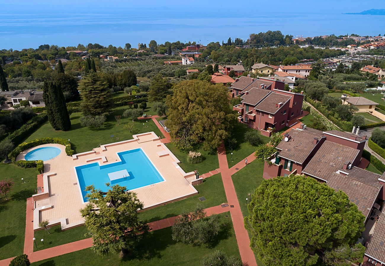 Ferienwohnung in Bardolino - Regarda - Blue View 2 mit Pool, Seeblick, Wlan, 2 Schlafzimmer ,ideal für Pärchen und Familien 