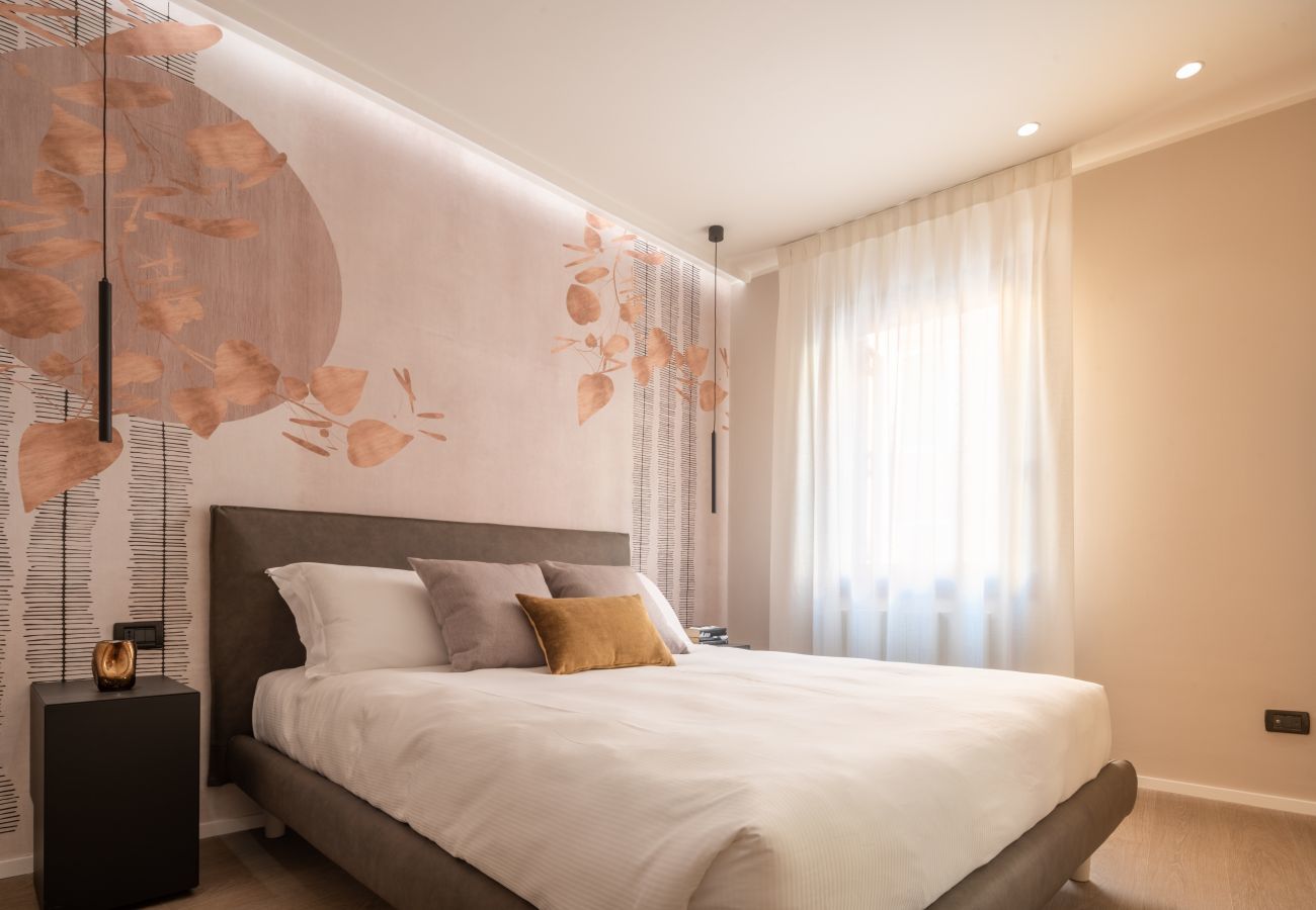 Ferienwohnung in Dorsoduro - Accademia Design Apartment with Balcony R&R