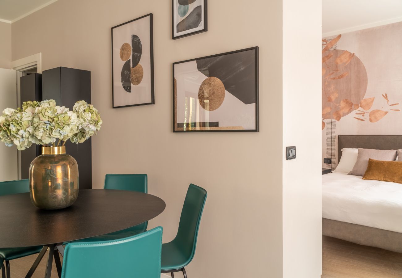 Ferienwohnung in Dorsoduro - Accademia Design Apartment with Balcony R&R