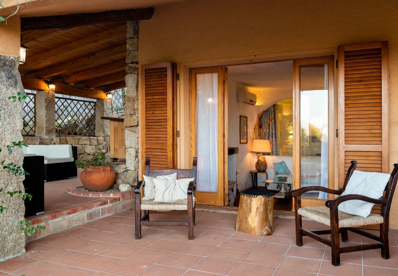 Villa in San Pantaleo - Villa Linda - typisches Stazzo mit Hydromassage und Panoramablick