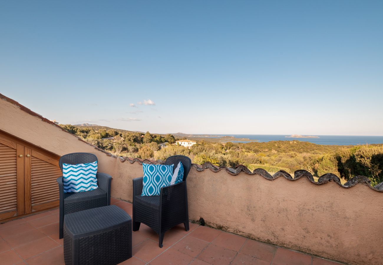 Villa in San Pantaleo - Villa Linda - typisches Stazzo mit Panoramablick San Pantaleo