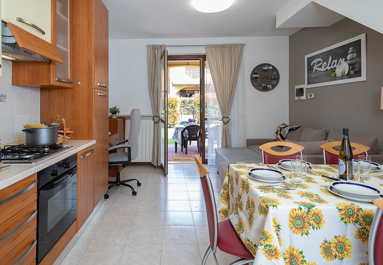 Chalet in Lazise - Regarda - Gruber Haus mit privat Garten, WLan, Pool,kleine Haustiere erlaubt