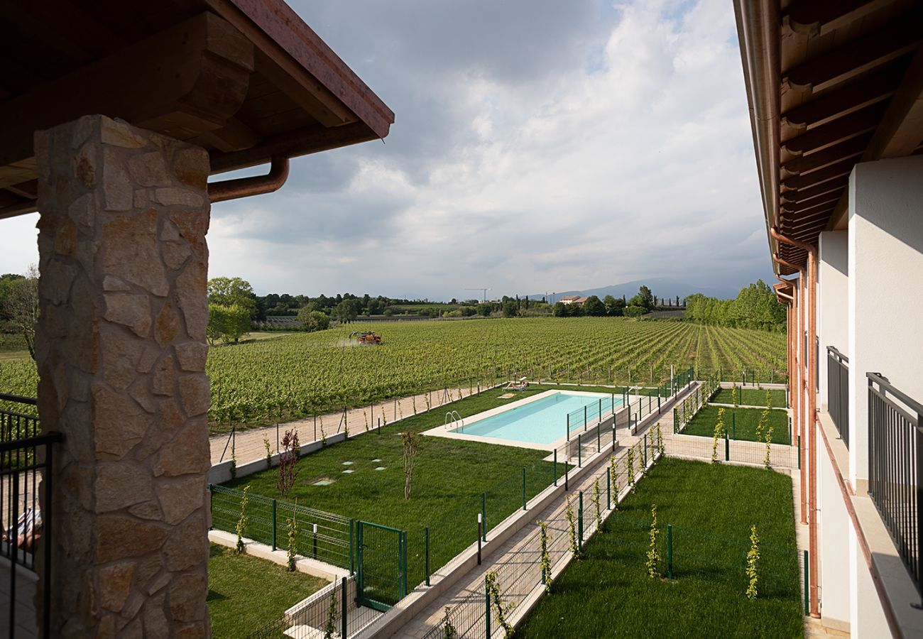 Ferienwohnung in Lazise - Regarda - Desinerwohnung Cascinale 11 mit Pool, Terrasse, Grill