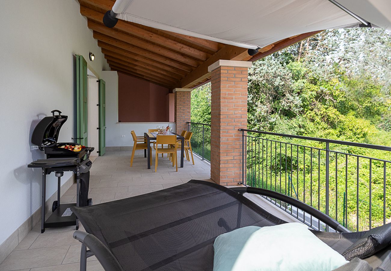 Ferienwohnung in Lazise - Regarda - Desinerwohnung Cascinale 11 mit Pool, Terrasse, Grill