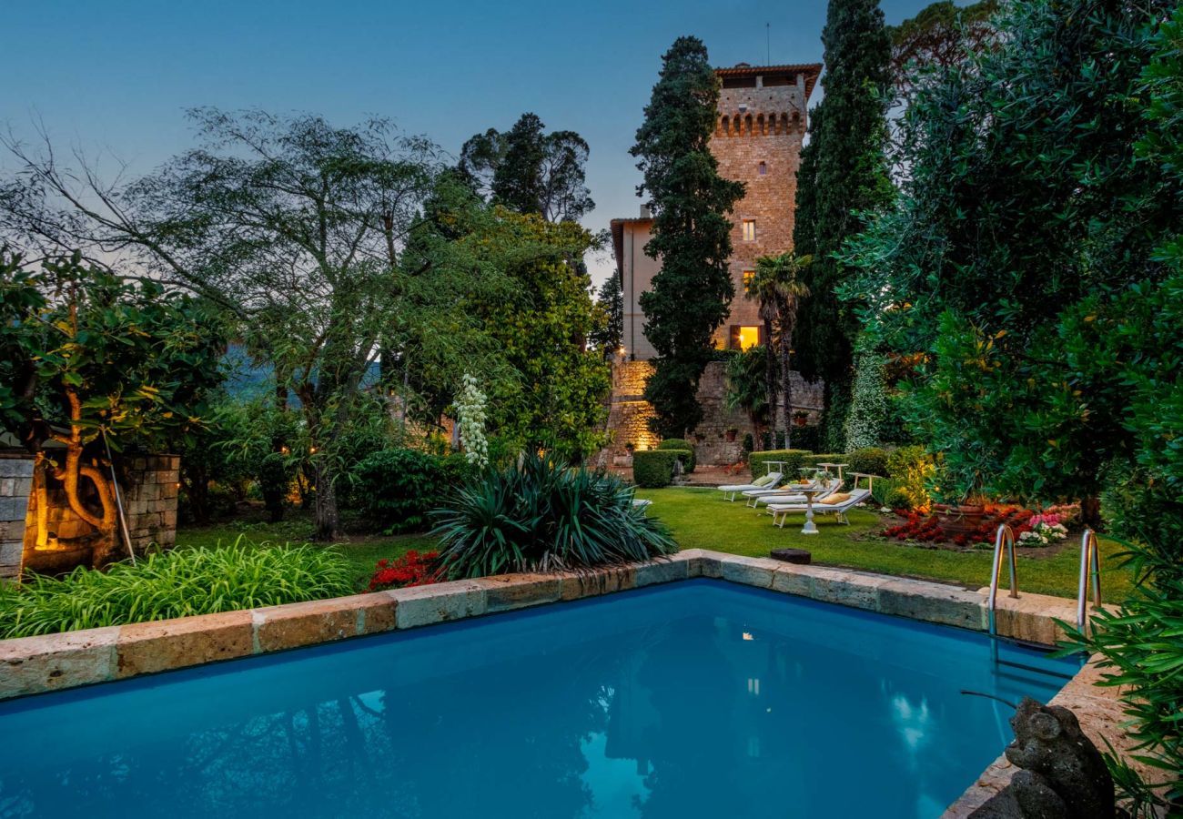 Villa in Cetona - Rocca di Cetona, a Luxury Castle with Pool in Tuscany