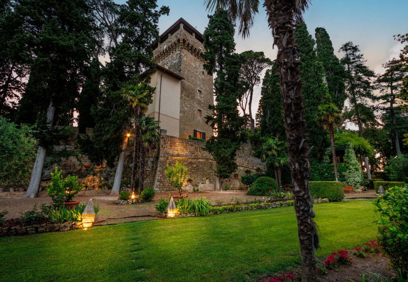 Villa in Cetona - Rocca di Cetona, a Luxury Castle with Pool in Tuscany