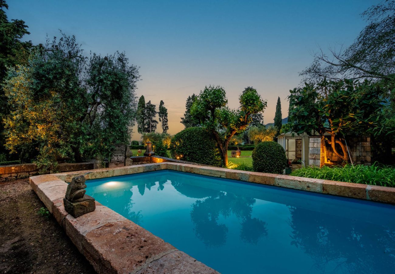 Villa in Cetona - Rocca di Cetona, a Luxury Castle with Pool in Tuscany